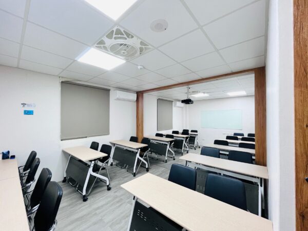 新竹市園區大會議室租借(周一到五)(9am-5pm)