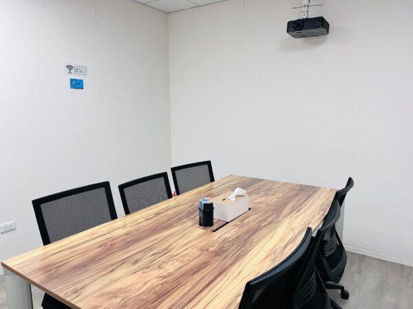 新竹市園區小會議室租借(周一到五)(9am-5pm)