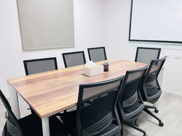 新竹市園區小會議室租借(周一到五)(9am-5pm)
