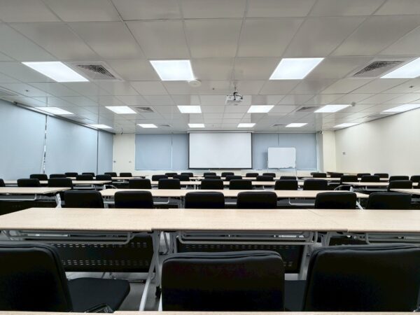 EDR廳 (5) 竹北愛因斯坦R聽租借(周一到五)(9am-5pm)